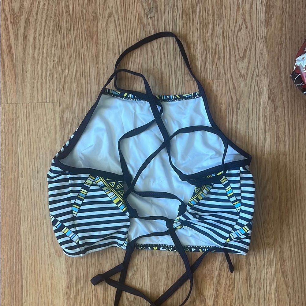 Bikini Top - Picture 2 of 2